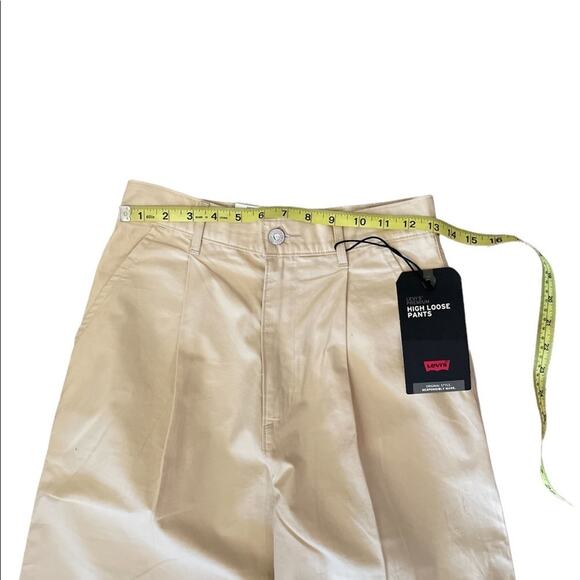 NWT Levi’s Super high rise loose khaki pleated wide leg pants size 26x30 - Picture 10 of 10